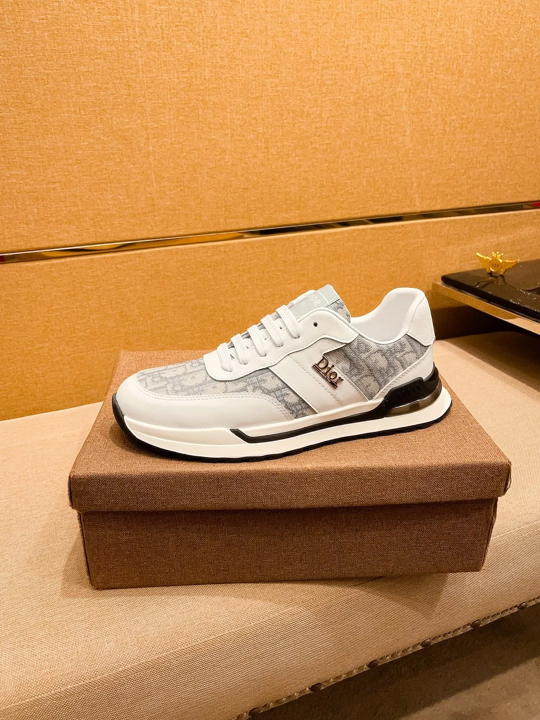 Men's shoes💰 420💰🔥【Dior】High-end brand of men's shoes official website 1:1 latest masterpiece: the upper is made of Italian imported first-layer cowhide, comfortable and breathable lining➕original non-slip and wear-resistant outsole🔥, making walking more convenient and comfortable! An exclusive new model, a stunning work, a beautiful 1:1 replica [color] compared to the official quality! Create a fashionable personality to set off your uniqueness! A must-have for trendy men! Classic 🔥Size: 38-44 Color: 🔥Multiple colors available
